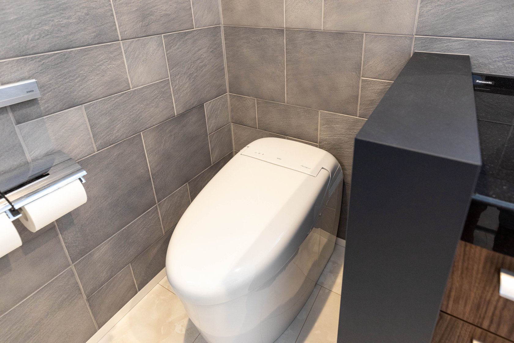 足立区の水廻りリフォームで汲み取り式トイレから最新の洋式水洗トイレへ改修したイメージ